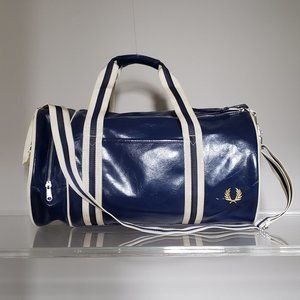 FRED PERRY Men's Classic Barrel Gym Duffel Bag